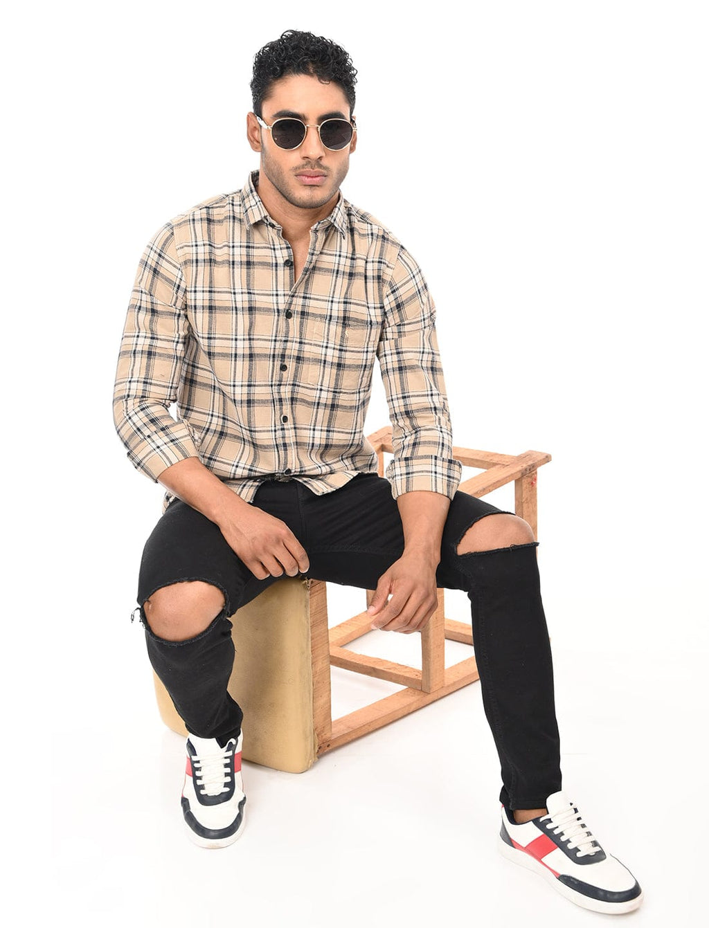 Men's Slim Fit Checks Full Sleeves Casual Shirt