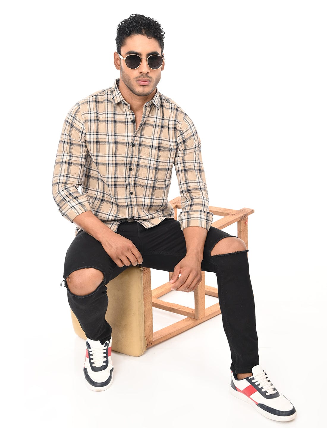 Men's Slim Fit Checks Full Sleeves Casual Shirt