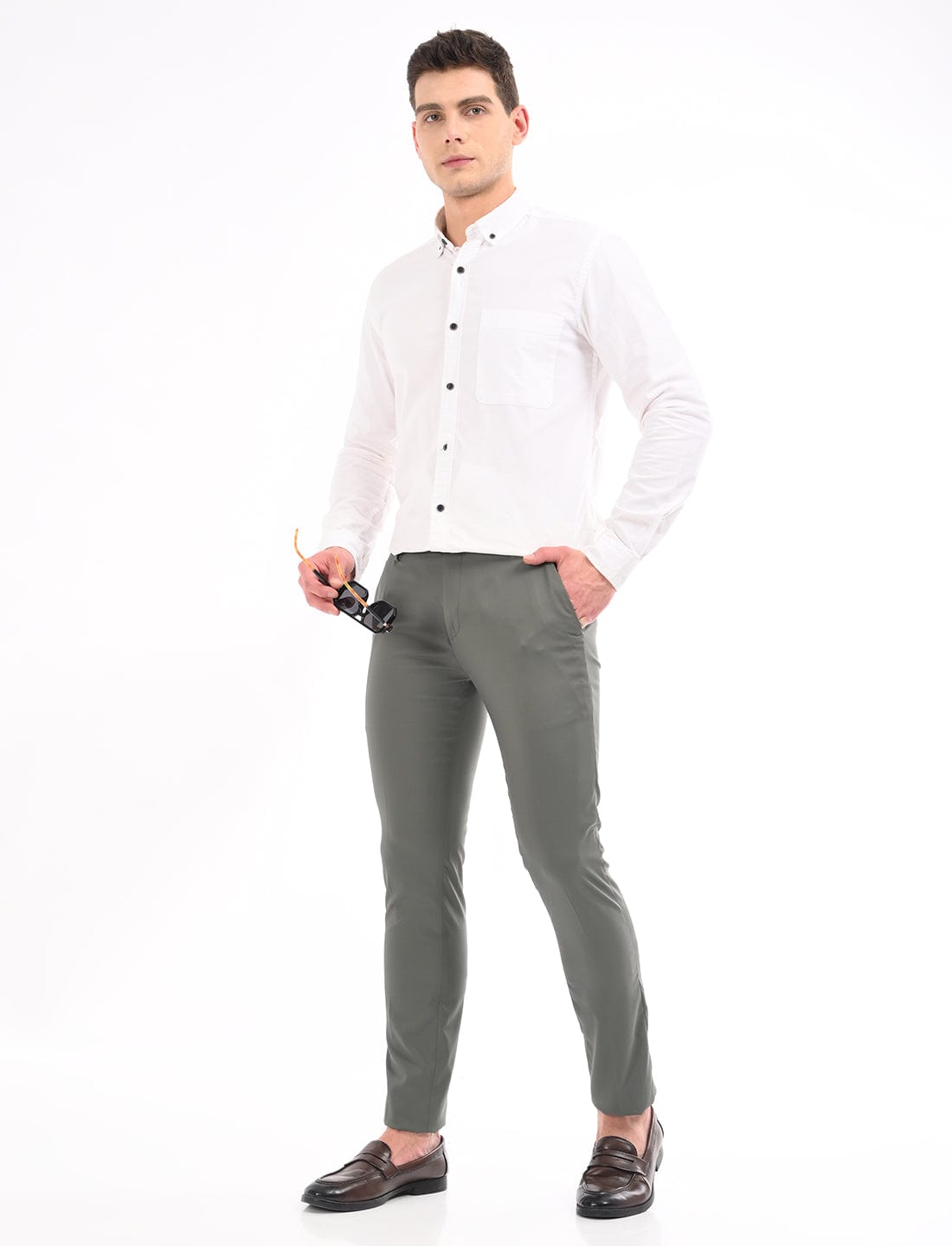 Men's Slim Fit Solid Flat Front Formal Trousers