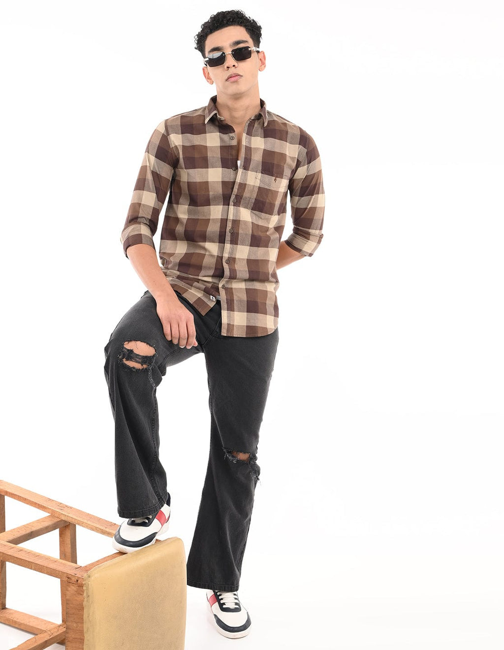Men's Slim Fit Checks Full Sleeves Casual Shirt