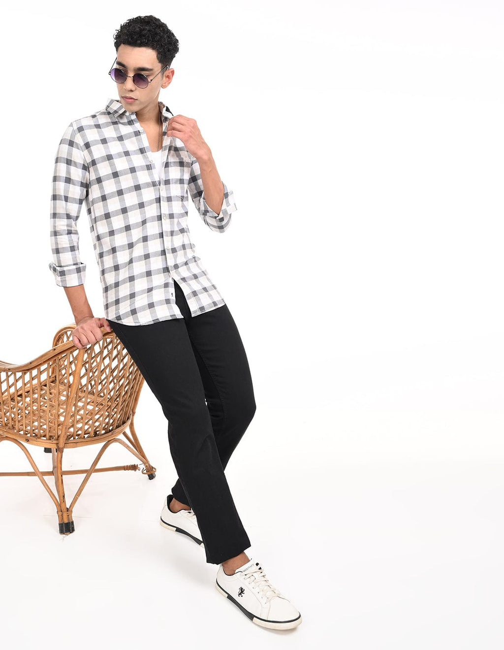 Men's Slim Fit Checks Full Sleeves Casual Shirt