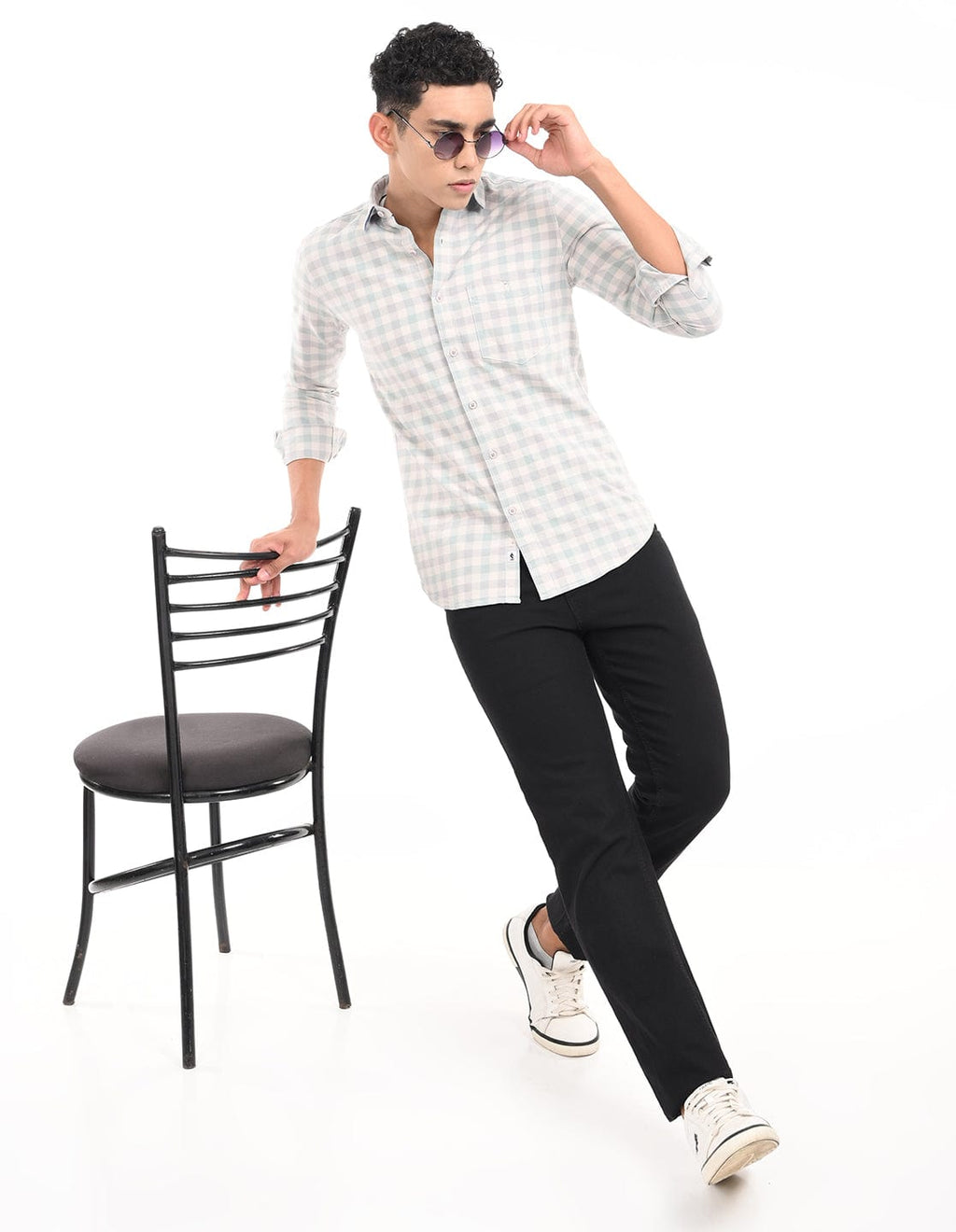 Men's Slim Fit Checks Full Sleeves Casual Shirt