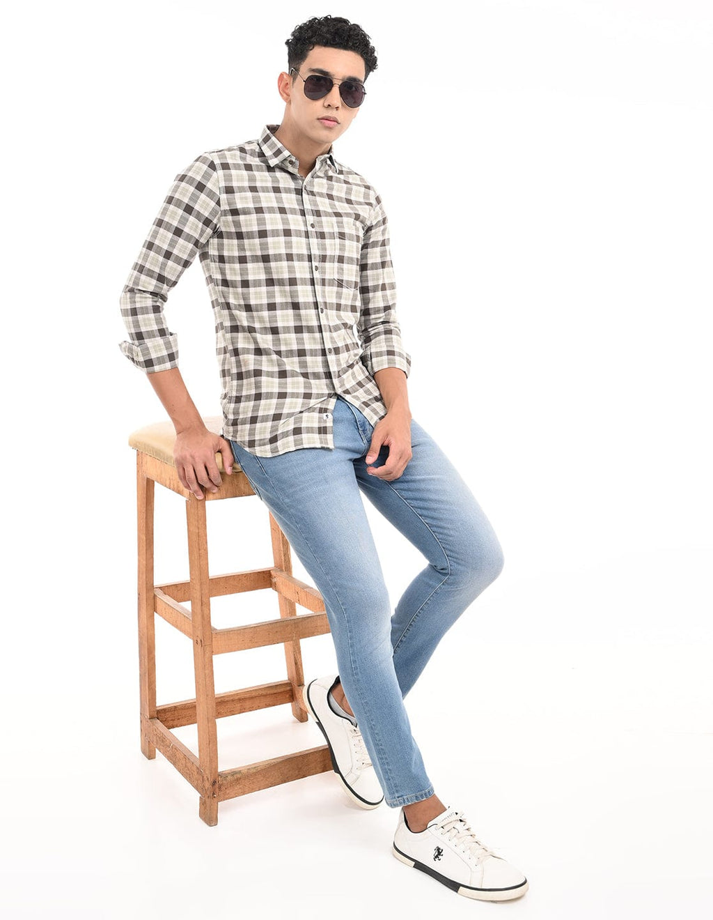 Men's Slim Fit Checks Full Sleeves Casual Shirt