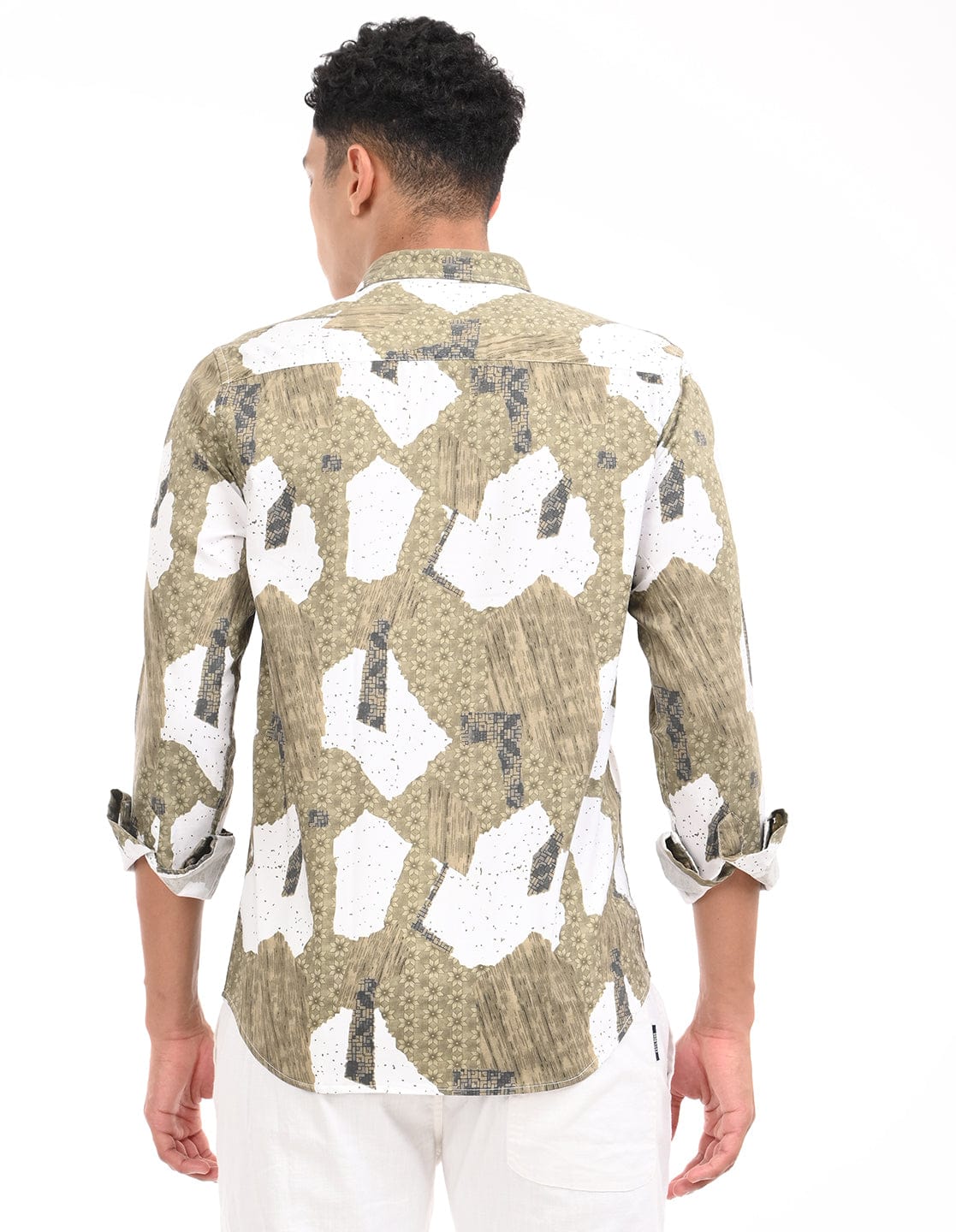 Men's Slim Fit Graphical Print Full Sleeves Casual Shirt