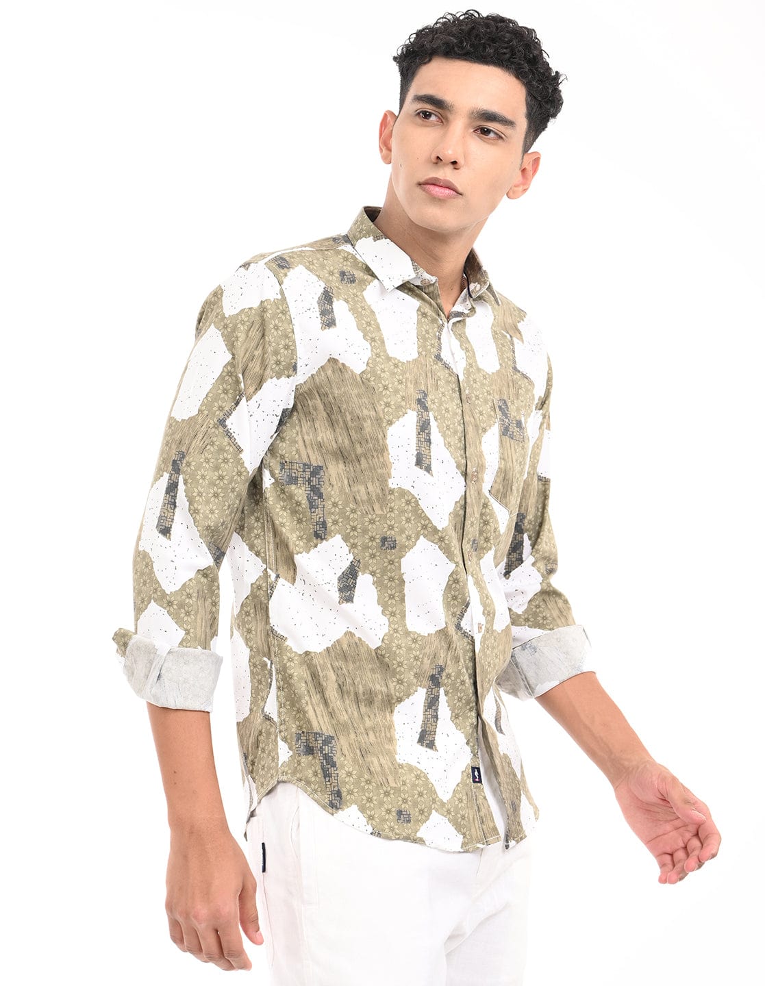Men's Slim Fit Graphical Print Full Sleeves Casual Shirt