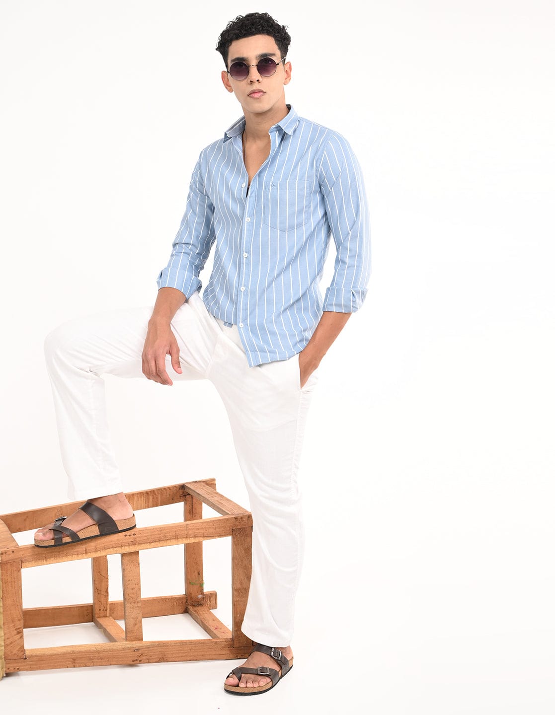Men's Slim Fit Stripes Full Sleeves Casual Shirt