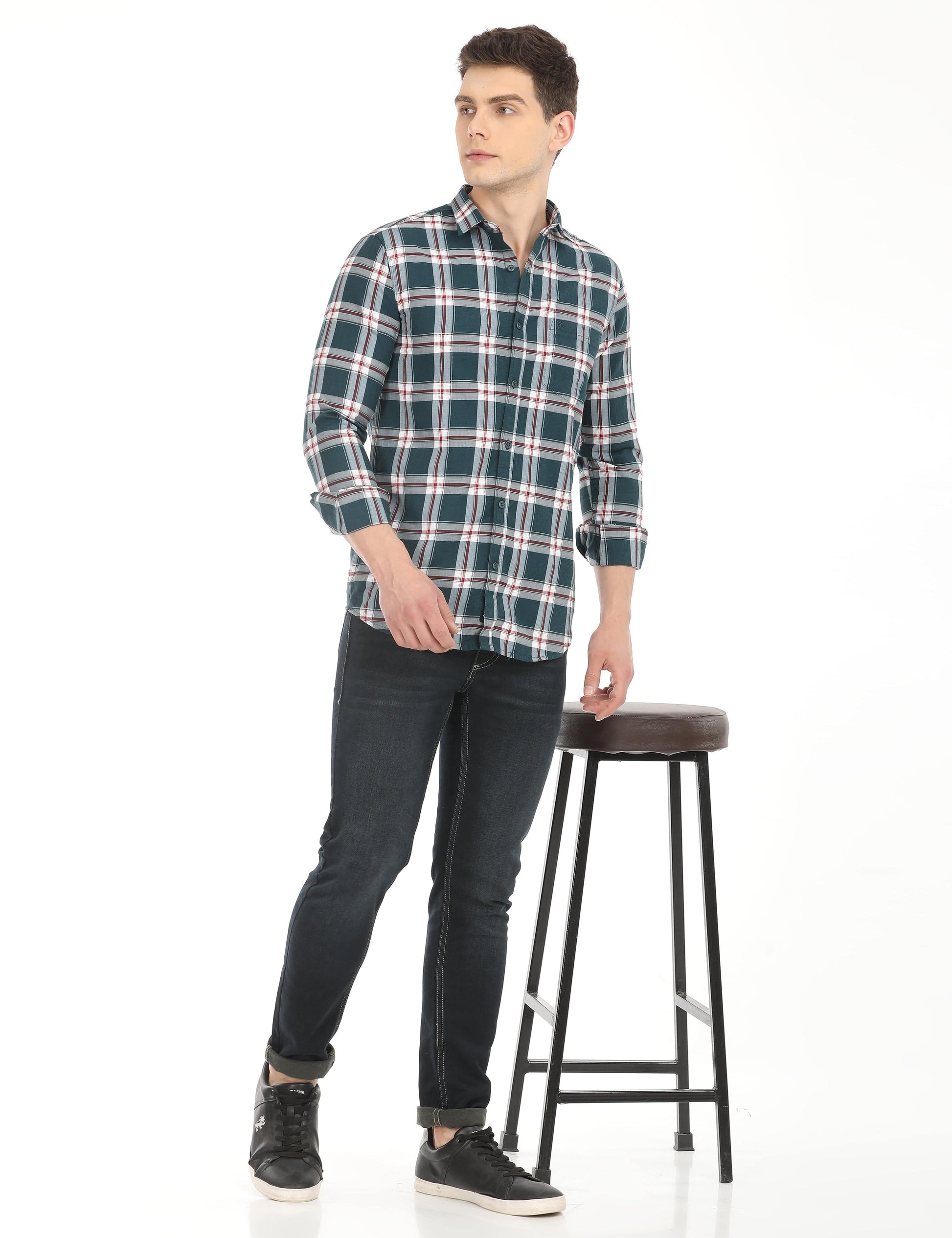 Men's Slim Fit Checks Full Sleeves Casual Shirt