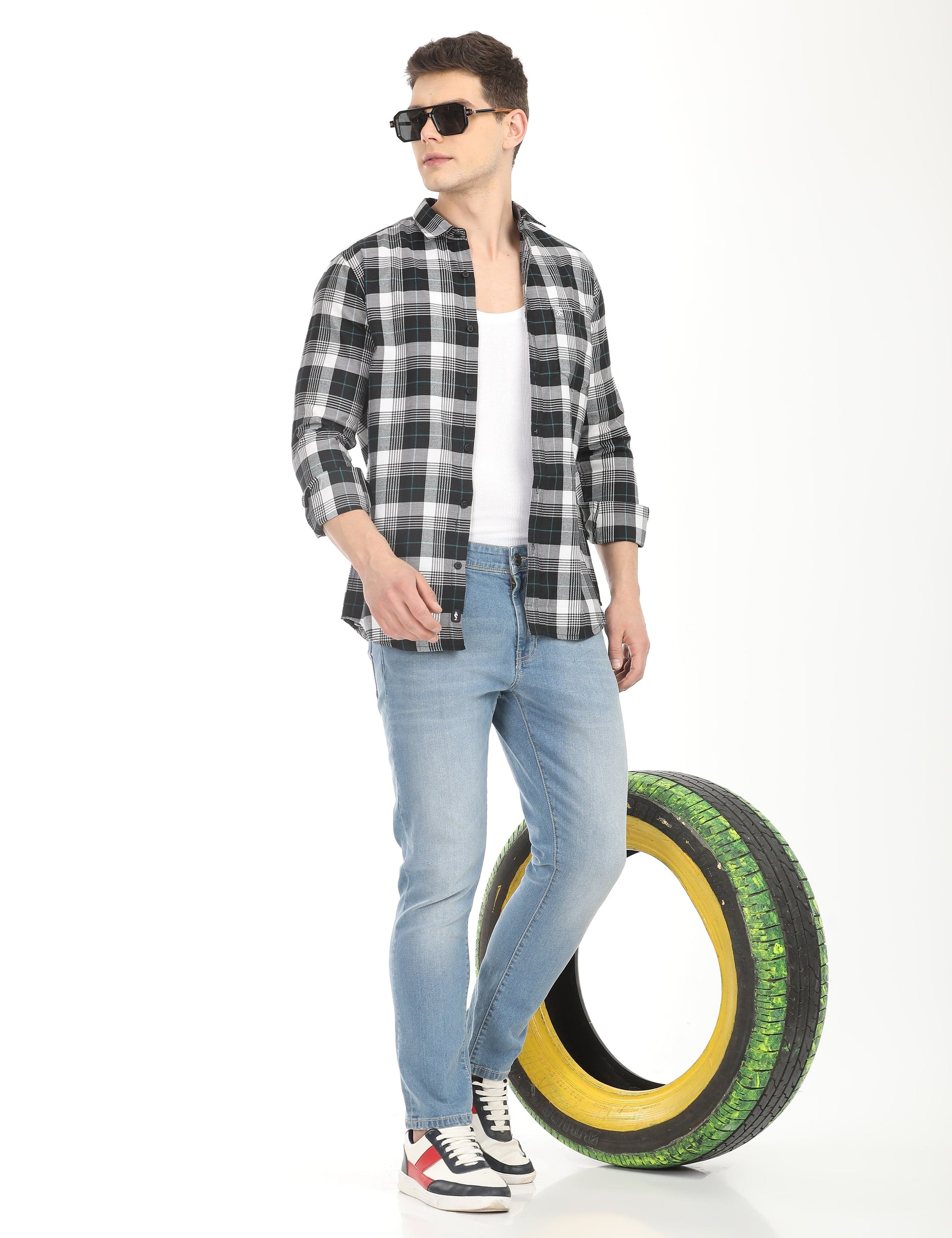 Men's Slim Fit Checks Full Sleeves Casual Shirt